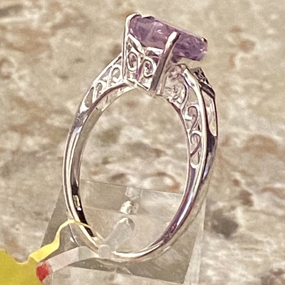 Rose De France Amethyst Heart Sterling Silver Ring - Picture 2 of 8
